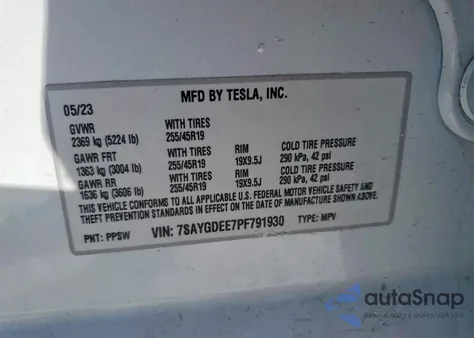 2023 Tesla Model Y z USA, uszkodzony, nr VIN 7SAYGDEE7PF791930